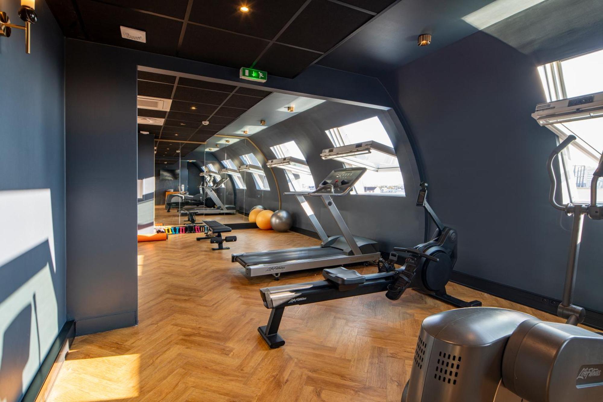 Voco Paris - Porte De Clichy By Ihg Экстерьер фото