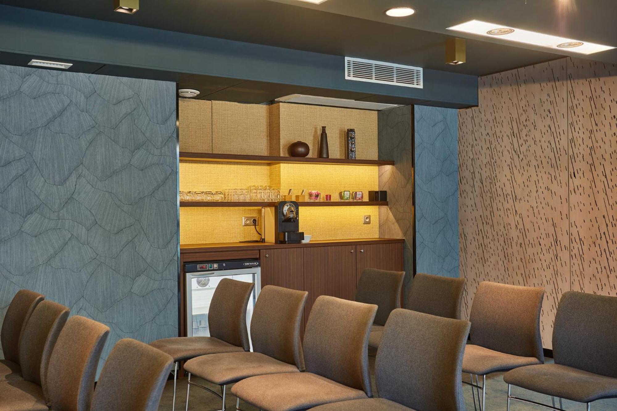 Voco Paris - Porte De Clichy By Ihg Экстерьер фото